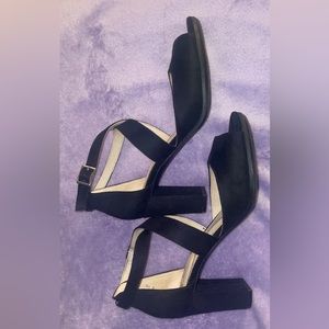 Lifestride black heels - Size 9